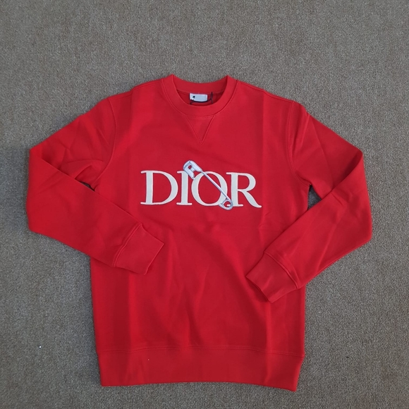 dior red sweater
